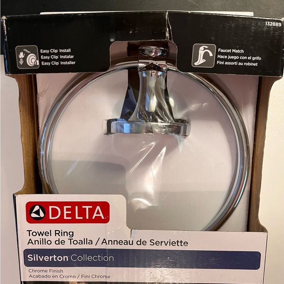 Delta Towel Ring Chrome Finish Silverton Collection - Picture 1 of 2